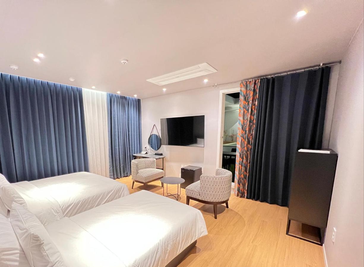 Jinhae Intercity Hotel Cshangvon Kültér fotó